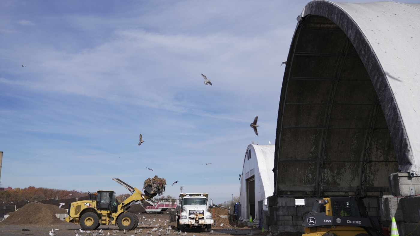 Amerikalılar yemək sevir: Üçdə bir qida zibilliyə gedir