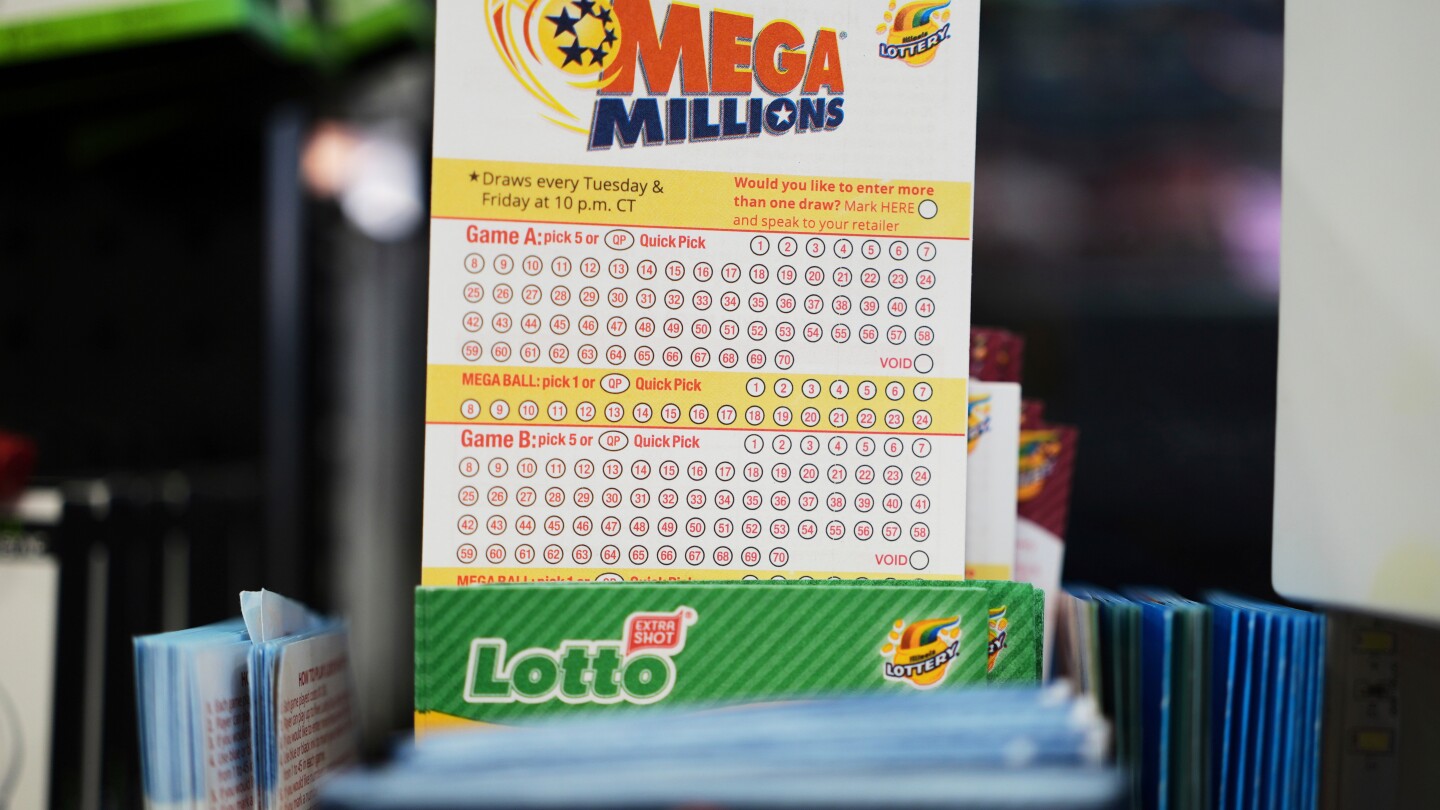 Corciyalı "Mega Millions"dan 980 milyon dollar uddu