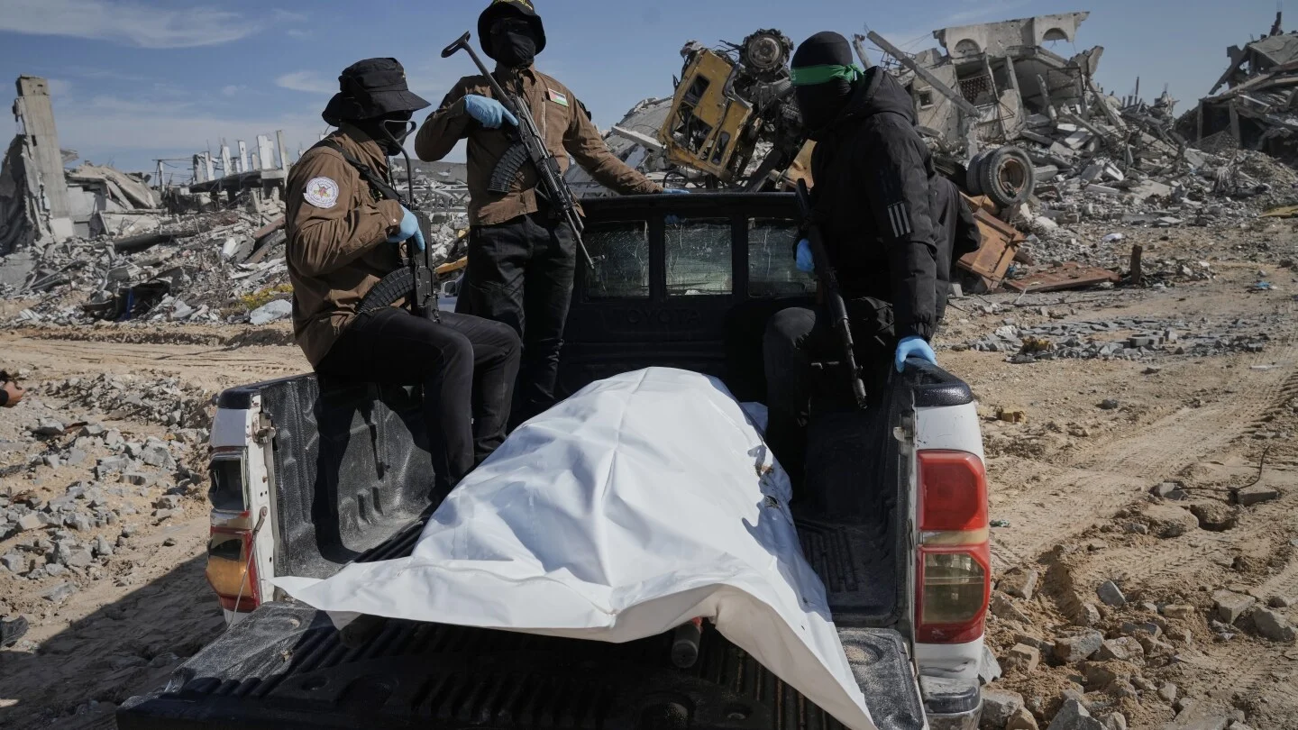 İsrailin Qəzzadan çıxışa icazə vermə planı fonunda Həmas daha çox qalıq təhvil verməyə hazırlaşır