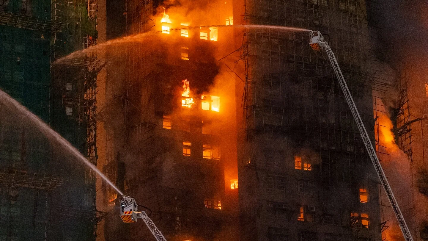 Honq Konqda hündürmərtəbəli bina yanğını: 13 ölü