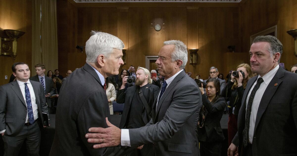 RFK Jr. autizm elmini inkar edir