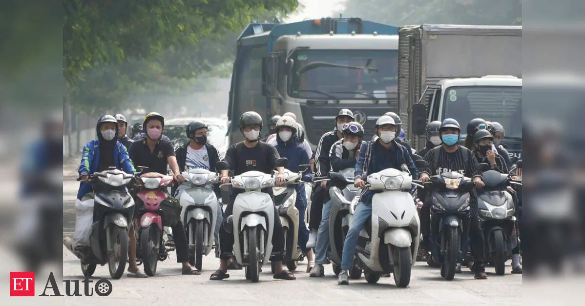 Hanoi mərkəzində benzinli motosikletlərə çirklənmə qadağası