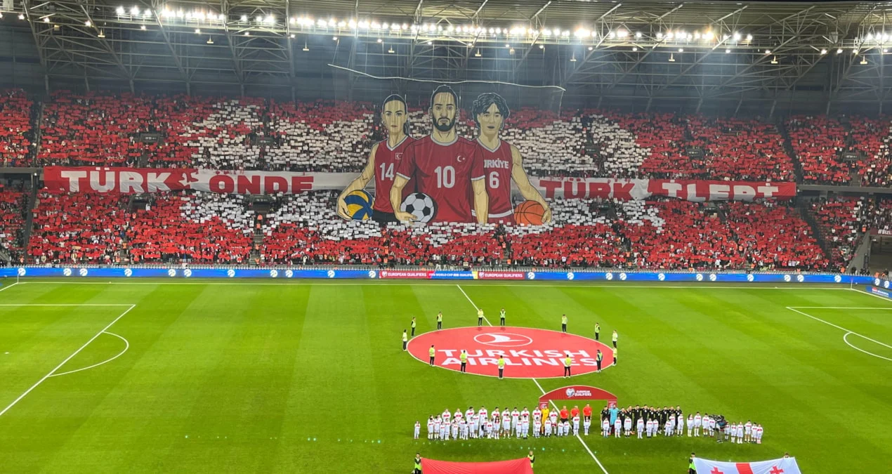 Kocaeli Stadionunda möhtəşəm şou yaşandı