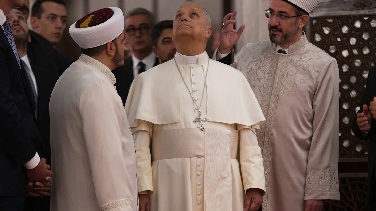 Papa Leo Türkiyə səfərinin ikinci günü Sultanəhməd Məscidini ziyarət etdi