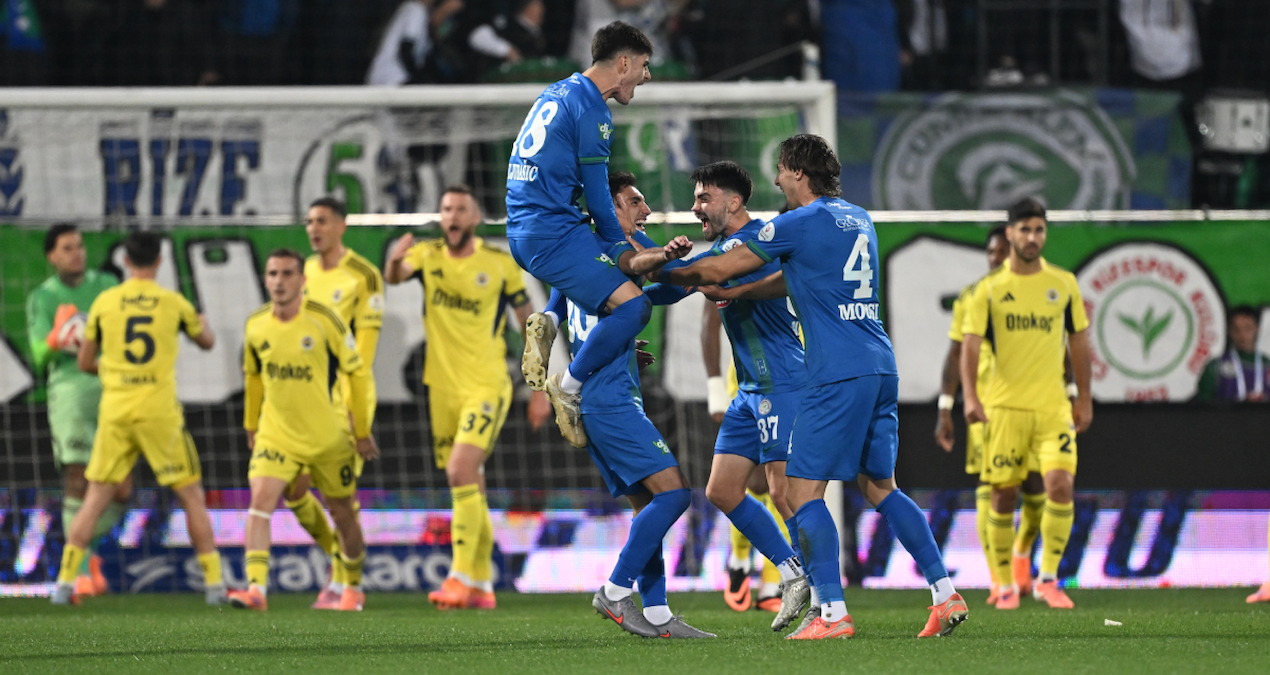 Fənərbaxça-Rizespor matçının ikinci hissəsindəki mərc hərəkəti qalmaqala səbəb oldu